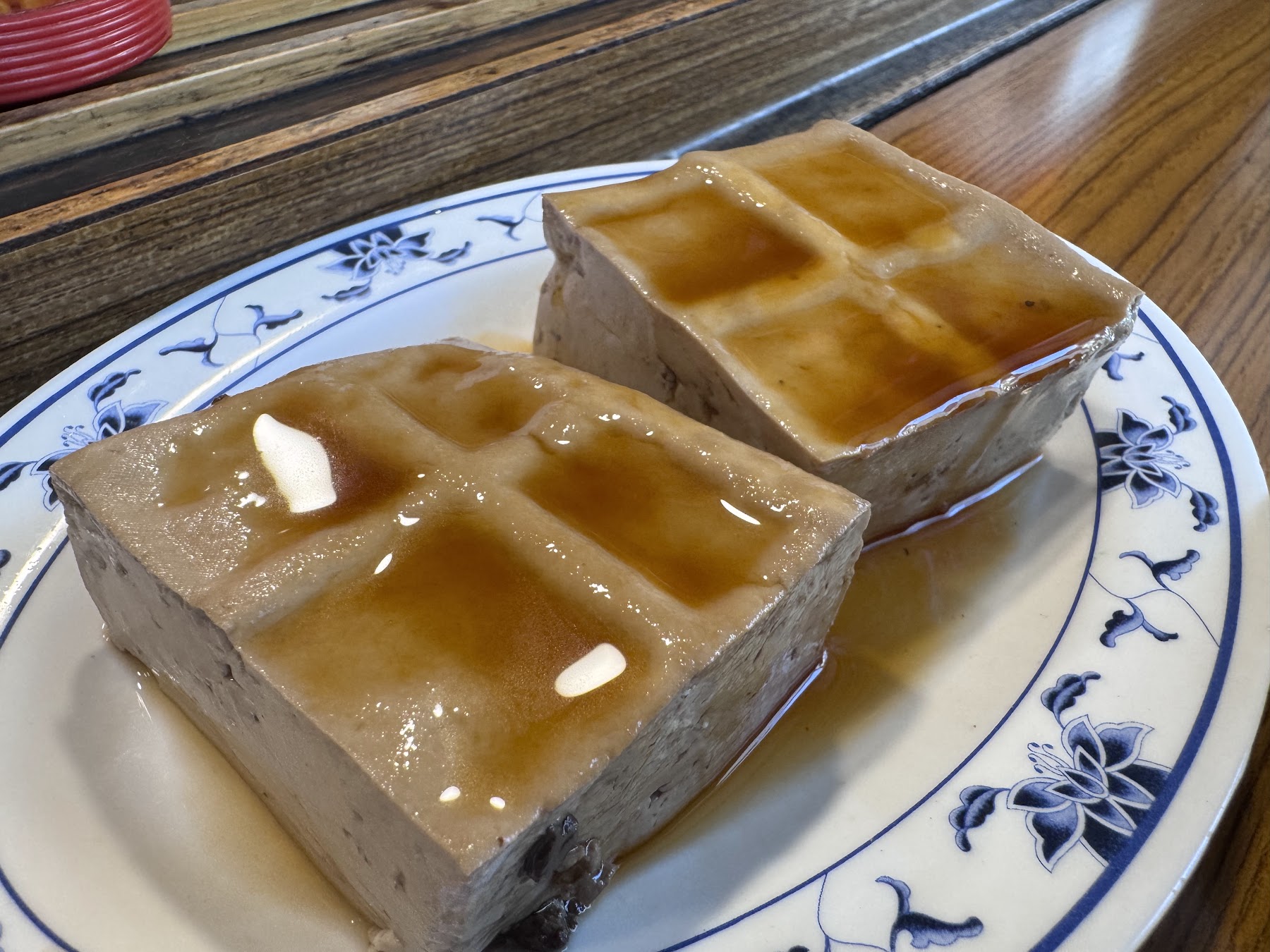 上好雞肉滷豆腐小菜特寫